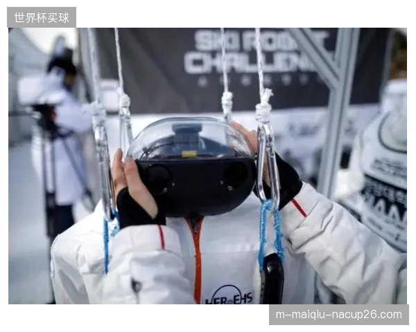 美国滑雪队与STRIVR公司合作，为平昌冬奥会建立360度VR赛道场景，帮助选手提前熟悉赛道